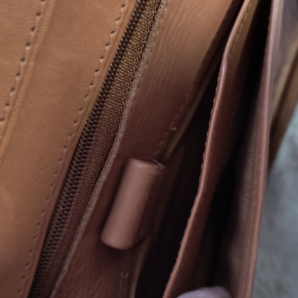 Clutch Purse/Wallet No Strap - Picture 3 of 3